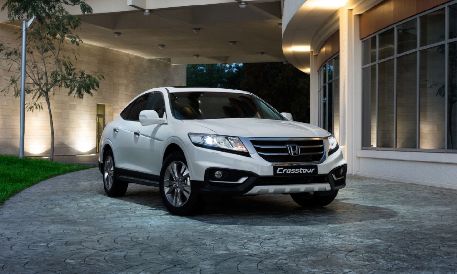 Хонда кросстур. Honda Crosstour 2018. Honda Crosstour 2015. Honda Crosstour 2013. Хонда Кросстур 2015.